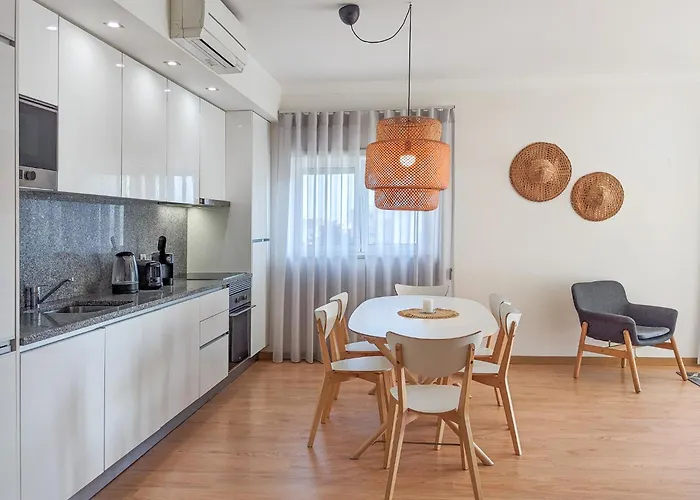 Casa Luma ויירה דה לייריה